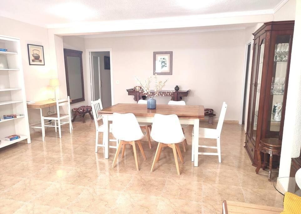 Charming & Spacious Apartment In Historic Centre & Short Walk To Beach Αλικάντε Εξωτερικό φωτογραφία